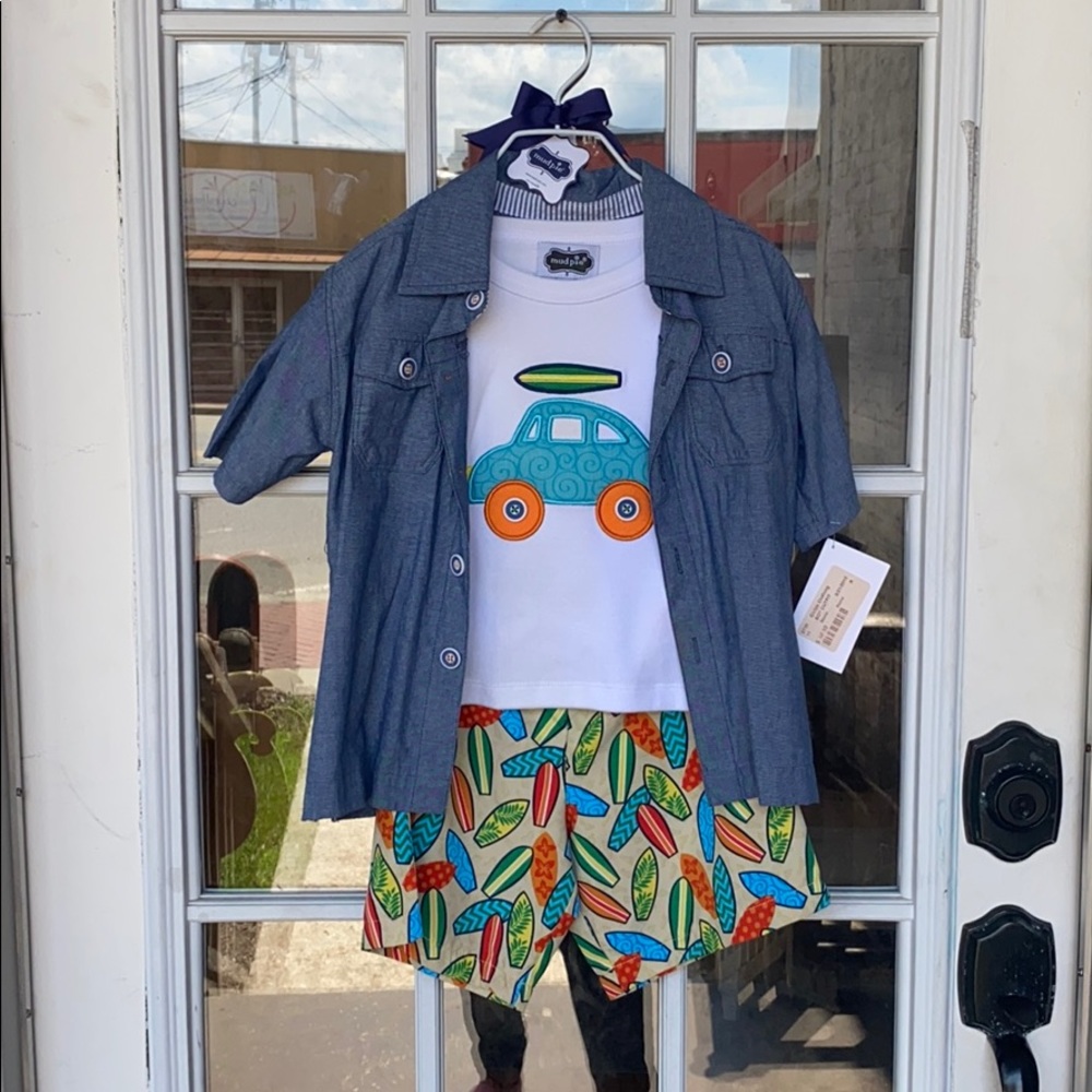 NWT 3 piece Mud Pie set